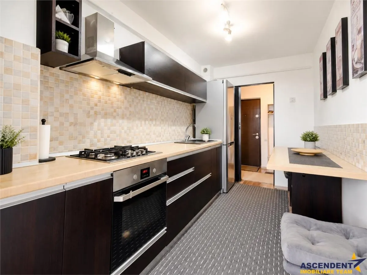 Apartament de 3 camere mobilat si utilat modern, structura decomandata - foto 6