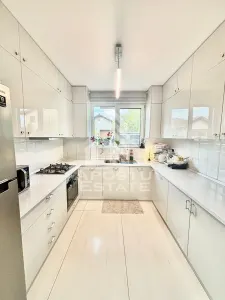 Casa individuala cu 5 camere si 4 bai in Giroc la asfalt. - foto 10