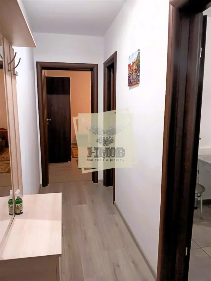 Apartament 2 camere balcon si parcare zona Turnisor - foto 4