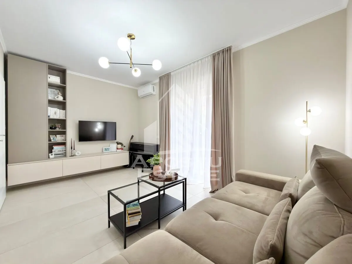 Apartament cu 2 camere mobilat si utilat decomandat in Giroc la asfalt - foto 1