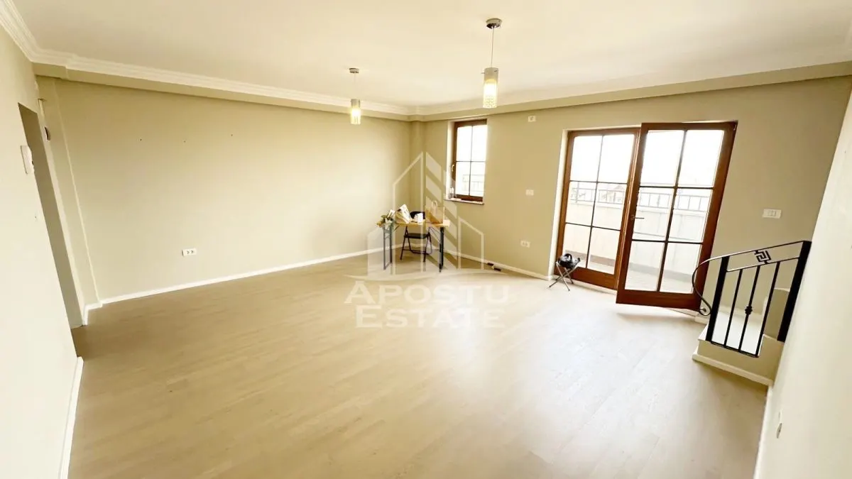 Penthouse 3 camere de vanzare, 97mp utili + balcon -Giroc - foto 2
