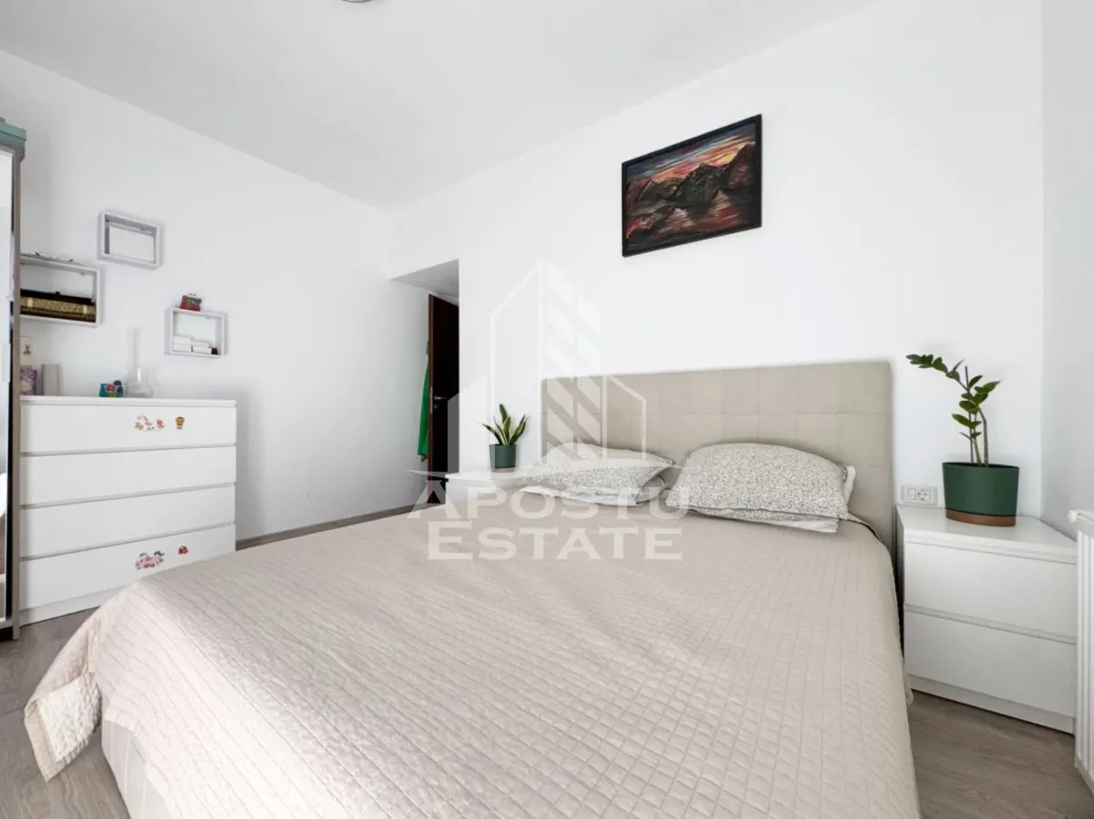 Apartament 4 camere de vanzare, 100mp utili + 2 balcoane -Giroc - foto 5