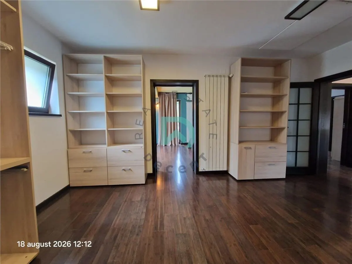 Vila de inchiriat, 7 camere, Green Valley, Brasov - foto 11