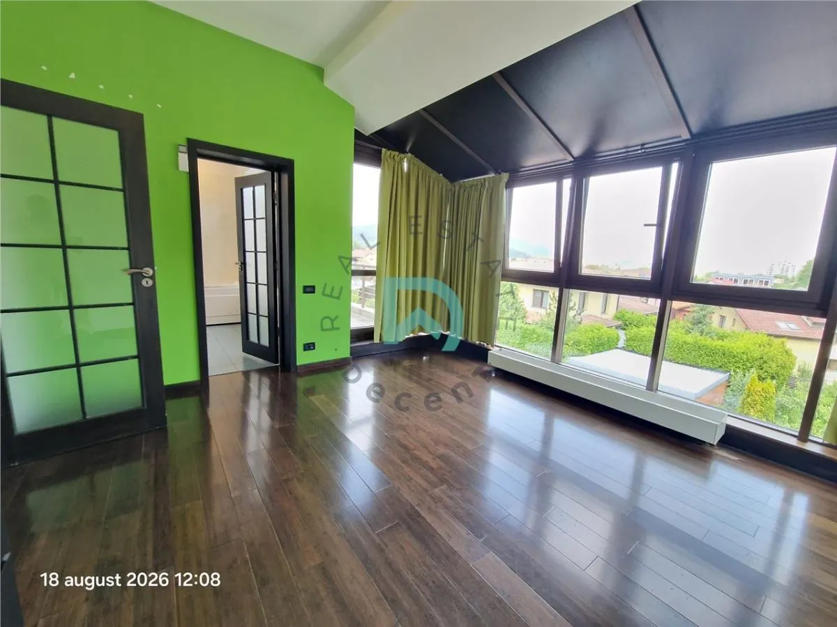 Vila de inchiriat, 7 camere, Green Valley, Brasov - foto 19