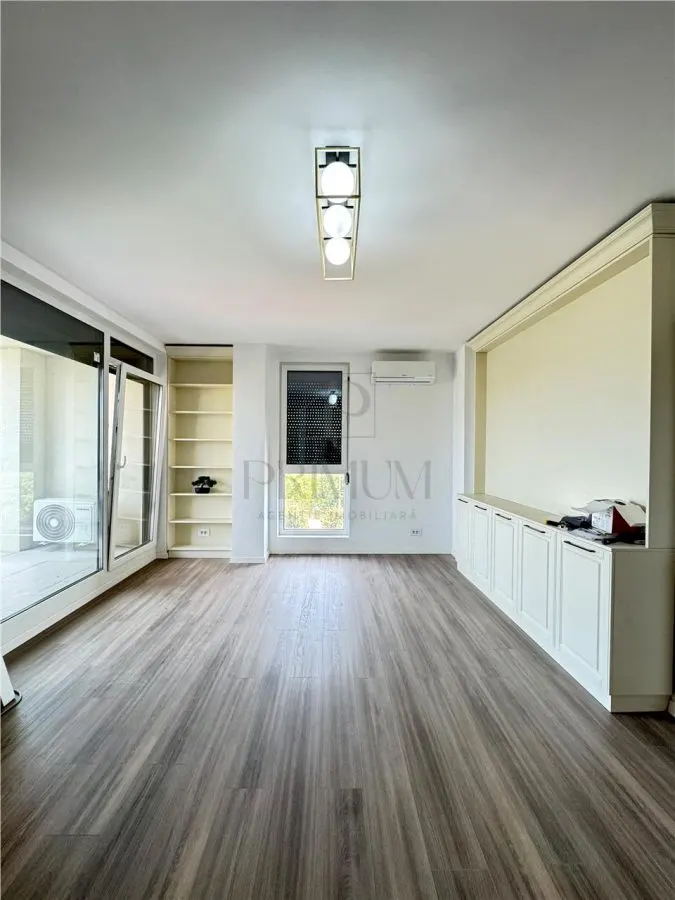 Apartament 3 camere deosebit mobilat si utilat modern in bloc nou - Torontalului - foto 4