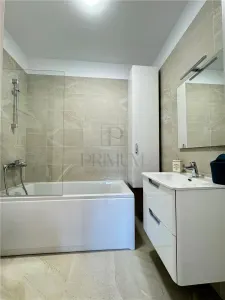 Apartament 3 camere deosebit mobilat si utilat modern in bloc nou - Torontalului - foto 7