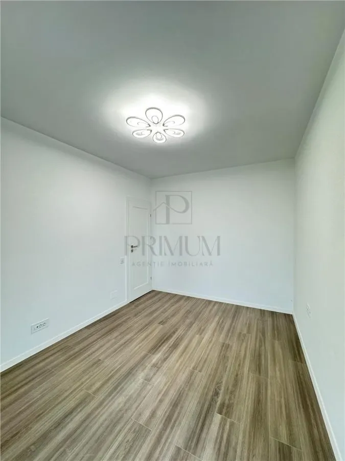 Apartament 3 camere deosebit mobilat si utilat modern in bloc nou - Torontalului - foto 9