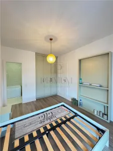 Apartament 3 camere deosebit mobilat si utilat modern in bloc nou - Torontalului - foto 10