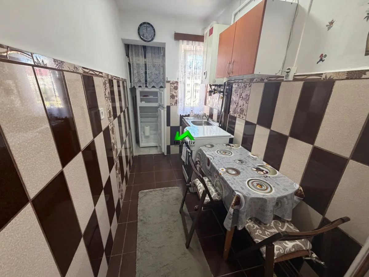 Apartament de inchiriat 2 camere Sibiu Vasile Aaron - foto 3