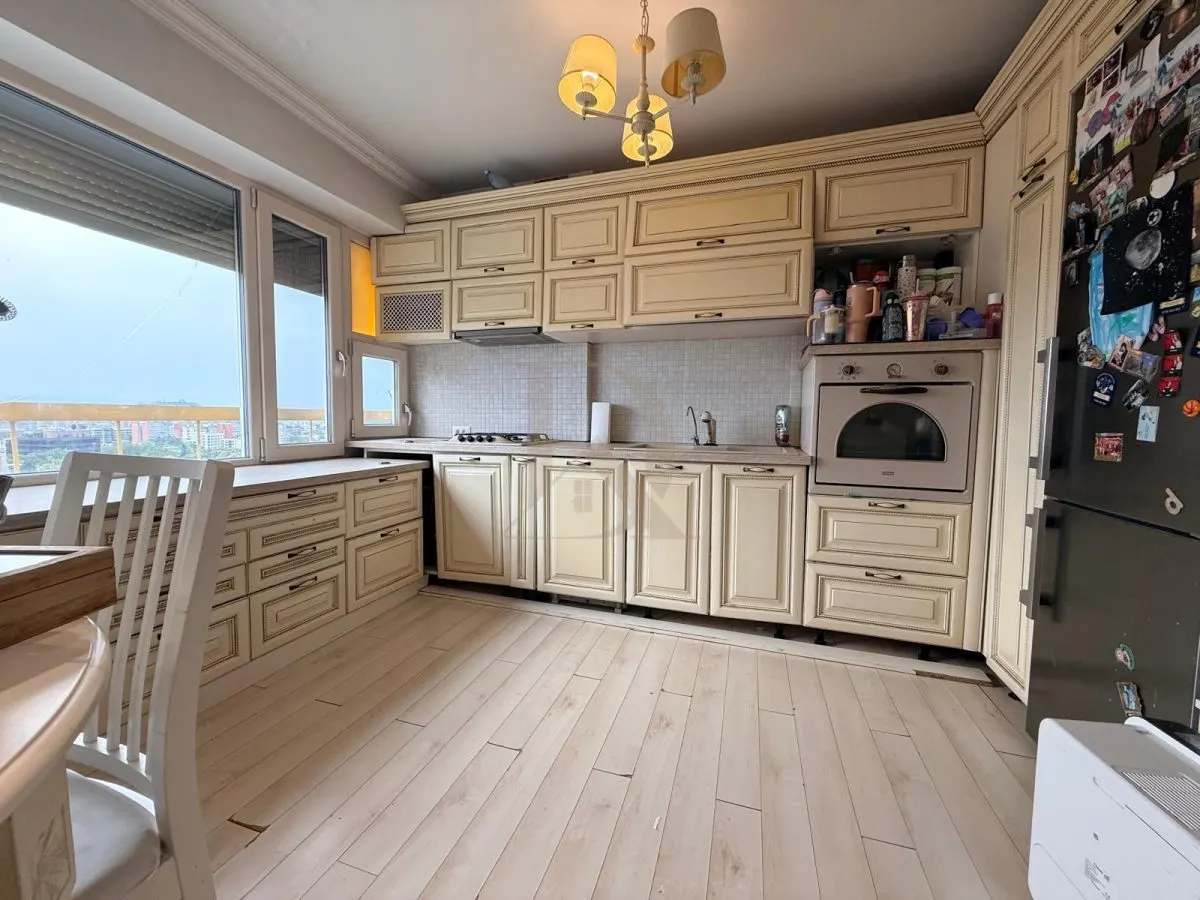 Centru Prefectura , apartament 4 camere , vedere unica ! - foto 12