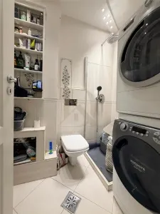 Centru Prefectura , apartament 4 camere , vedere unica ! - foto 8