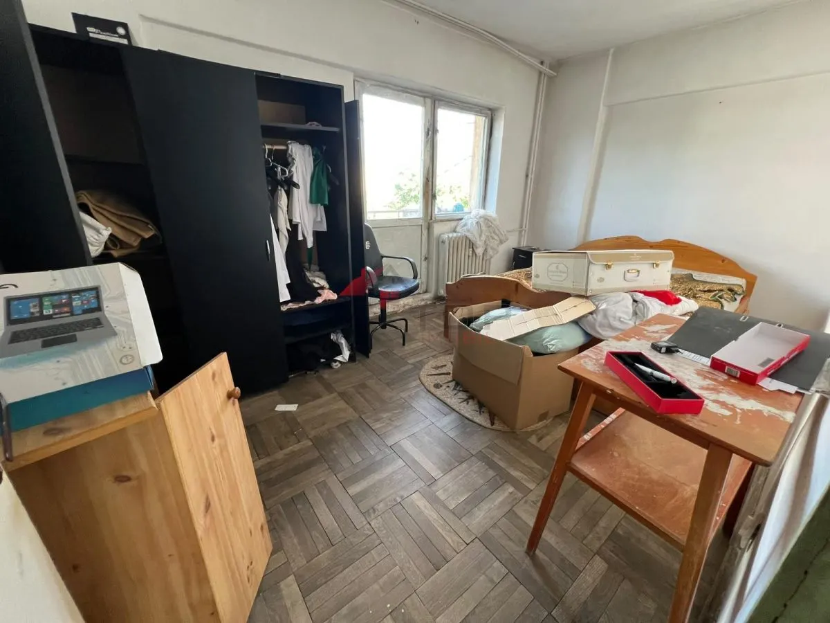 Vanzare apartament 3 camere 2 bai - bloc din 1986 - foto 6