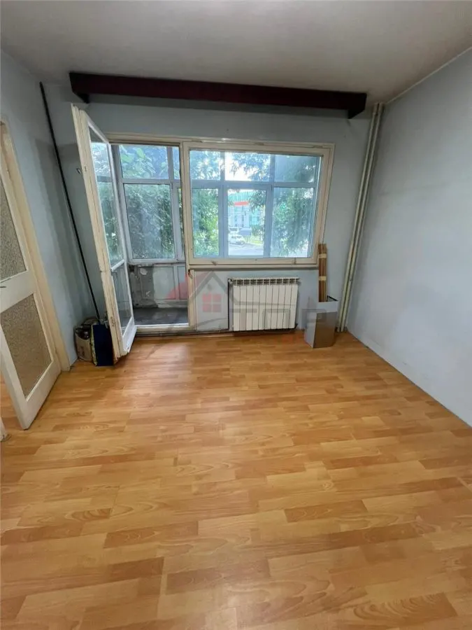 Vanzare apartament 2 camere etaj 1 - Podu Ros - foto 1