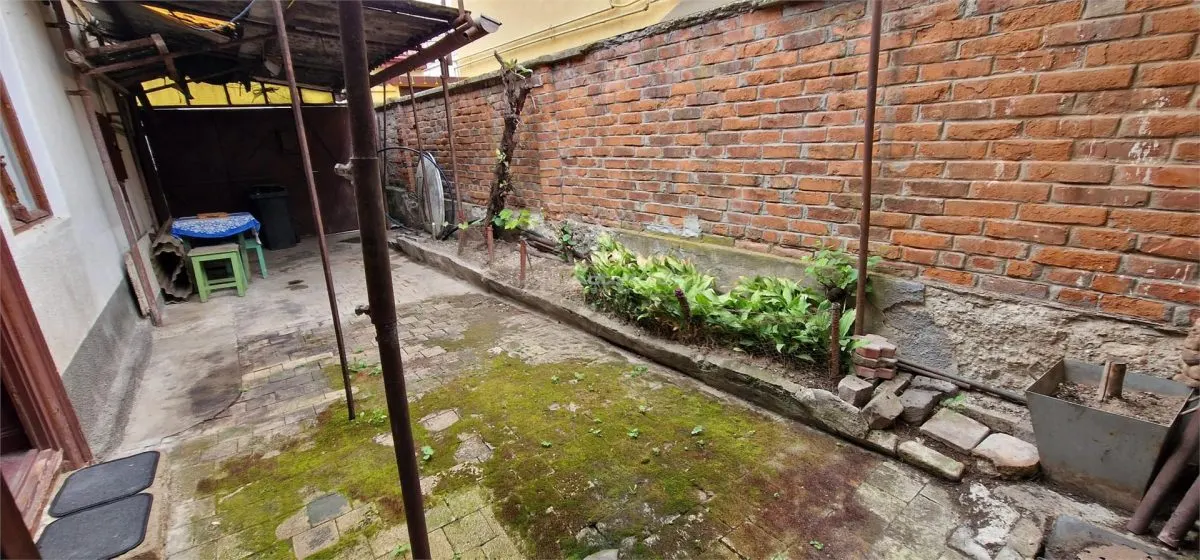 Resita Casa Singur in Curte Zona Muncitoresc - foto 7