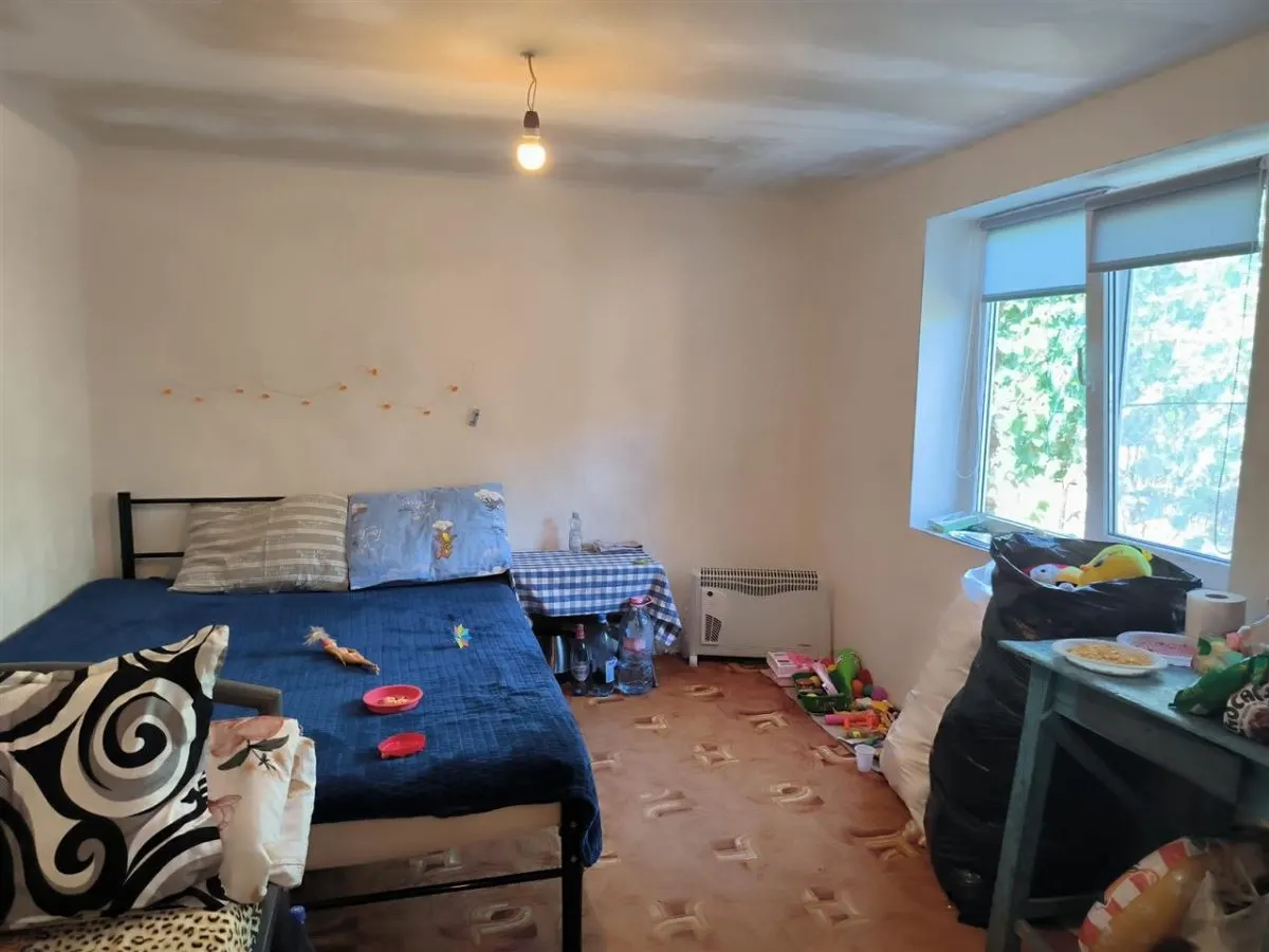 Casa de vanzare in sat Novaci â€“ teren de p865 mp, acces asfaltat,Ocazie! - foto 2