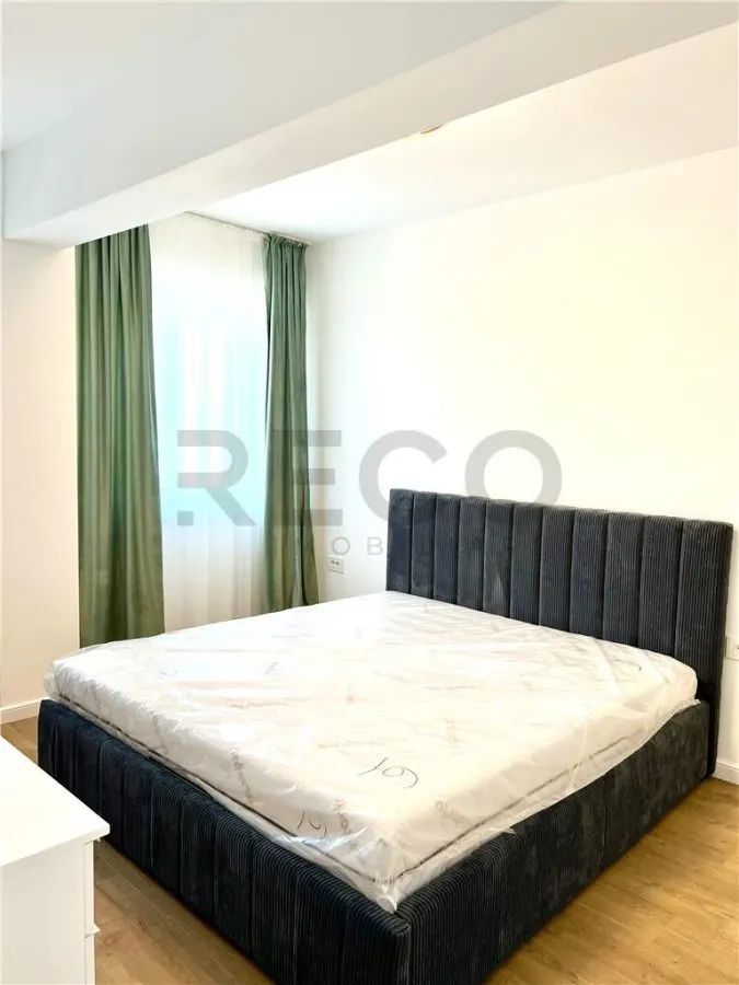 RECO Apartament modern cu 2 camere, zona centrala, parcare subterana si balcon cu vedere spre curte. - foto 4