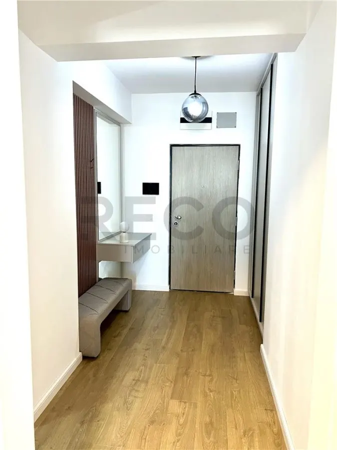 RECO Apartament modern cu 2 camere, zona centrala, parcare subterana si balcon cu vedere spre curte. - foto 7