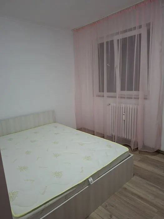 Apartament 2 camere de închiriat | Podu Roș â€“ Liceul Racoviță | Centrală proprie | Balcon | Etaj 4/10 - foto 5
