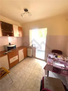 Apartament 3 camere , centrala proprie , zona Soarelui - foto 7