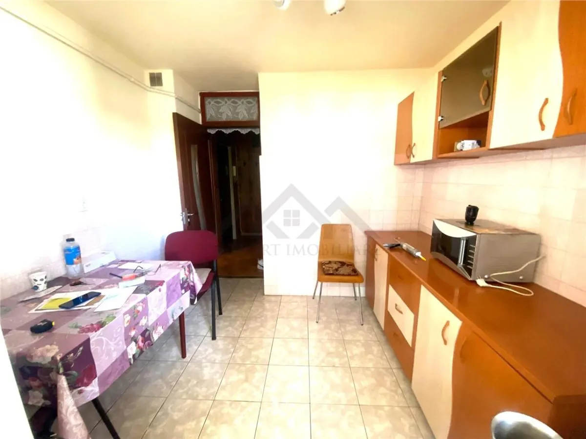 Apartament 3 camere , centrala proprie , zona Soarelui - foto 8