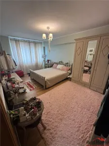Ap 4 cam, str Mihail Kogalniceanu, bloc vila,88 mp utili, et 3/3 - foto 4