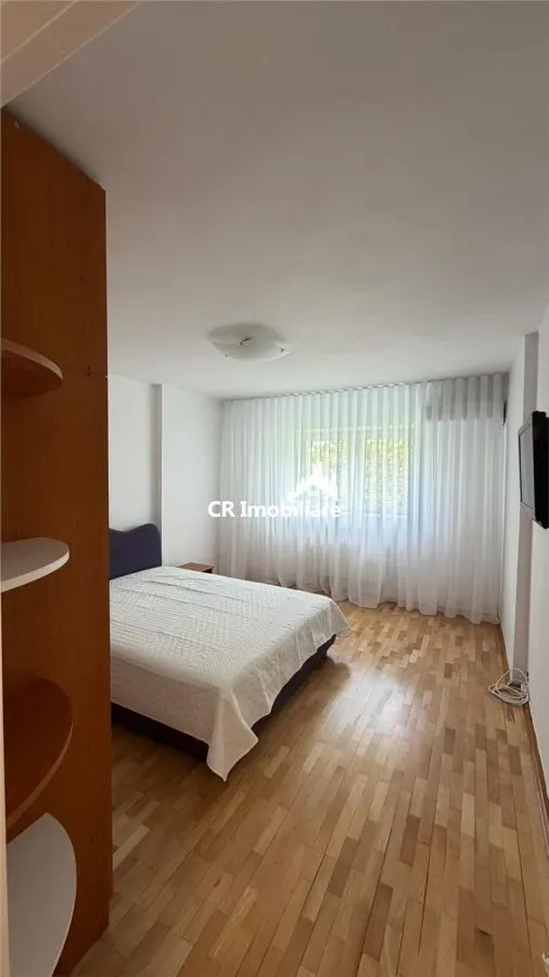 Apartament 3 camere Calea Vacaresti/ Pridvorului - foto 3