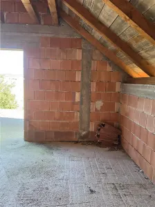Casa parter si etaj la rosu ,Recas - Recas
