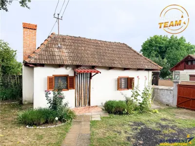 Casa cu teren generos de 1.315 mp, bucatarie de vara complet renovata si acces din doua strazi â€“ Cernat, jud. Covasna - foto 18