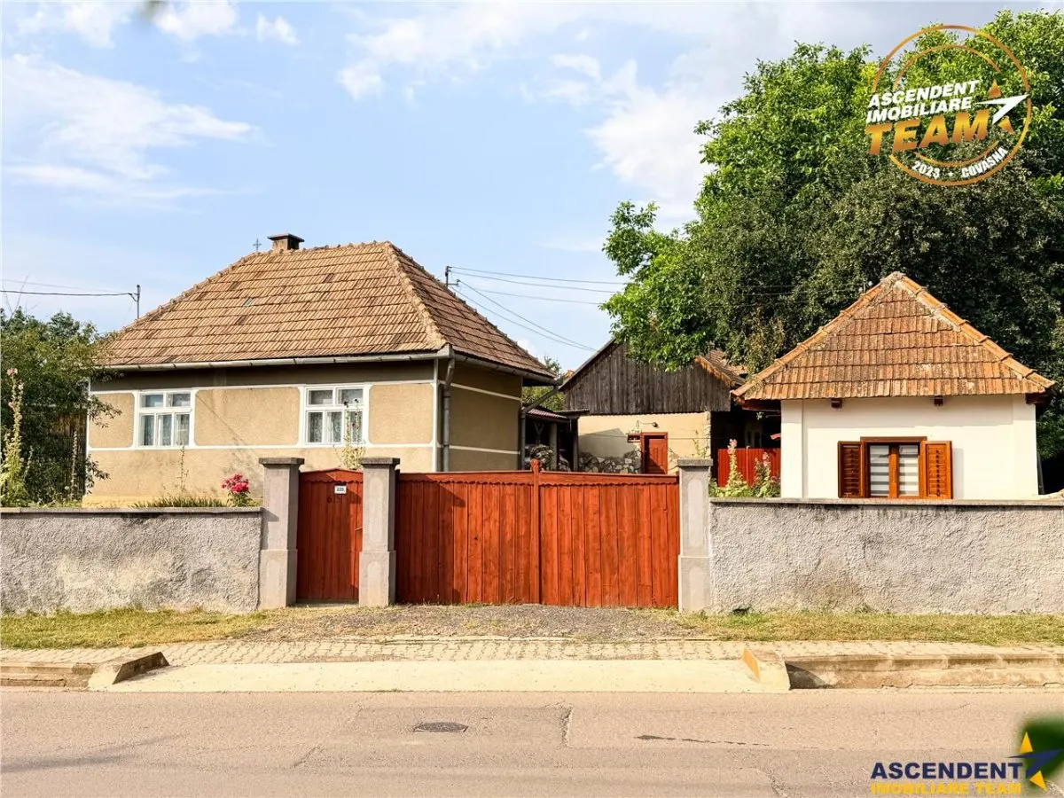 Casa cu teren generos de 1.315 mp, bucatarie de vara complet renovata si acces din doua strazi â€“ Cernat, jud. Covasna - foto 9