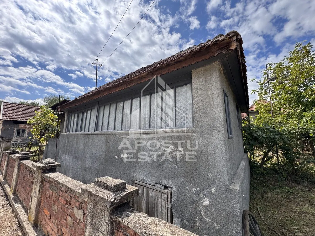 Casa batraneasca cu 3 camere si teren de 841mp, in Racastie, Hunedoara - foto 2