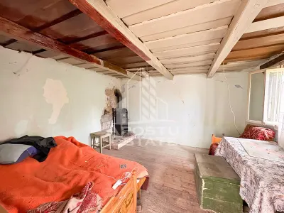 Casa batraneasca cu 3 camere si teren de 841mp, in Racastie, Hunedoara - foto 16