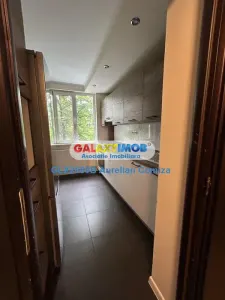 Inchiriere apartament 4 camere decomandat  Drumul Taberei - foto 3