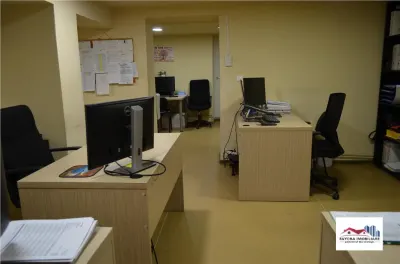 Spatiu pentru Birouri 2 Camere de Vanzare Zona Centrala - foto 5