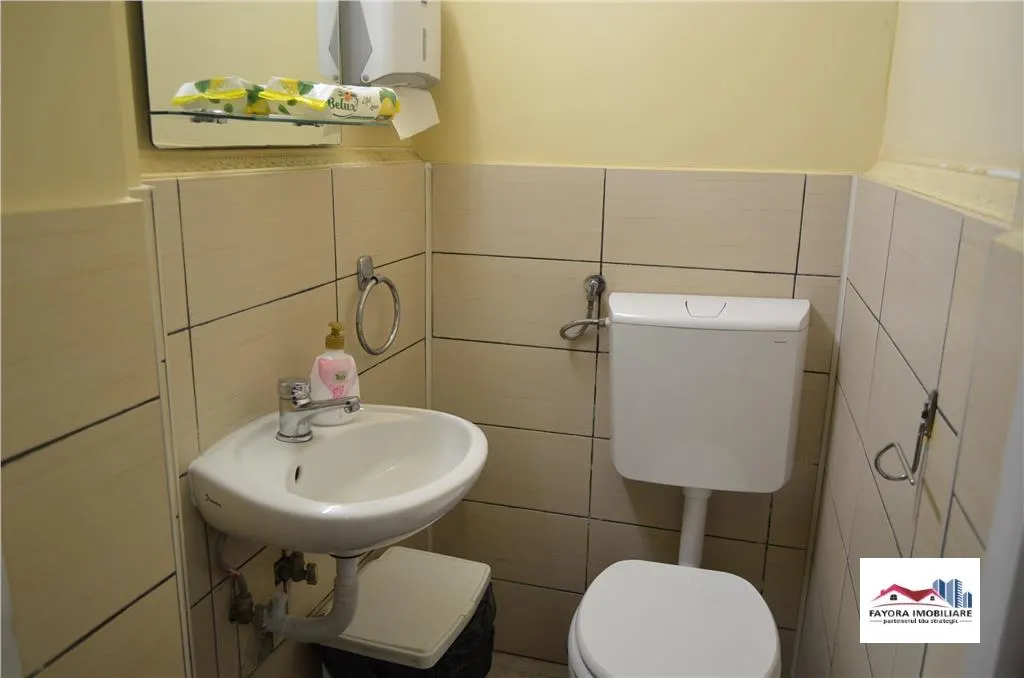 Spatiu pentru Birouri 2 Camere de Vanzare Zona Centrala - foto 9