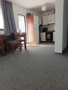 CASA CU ETAJ IN ORAS - foto 2