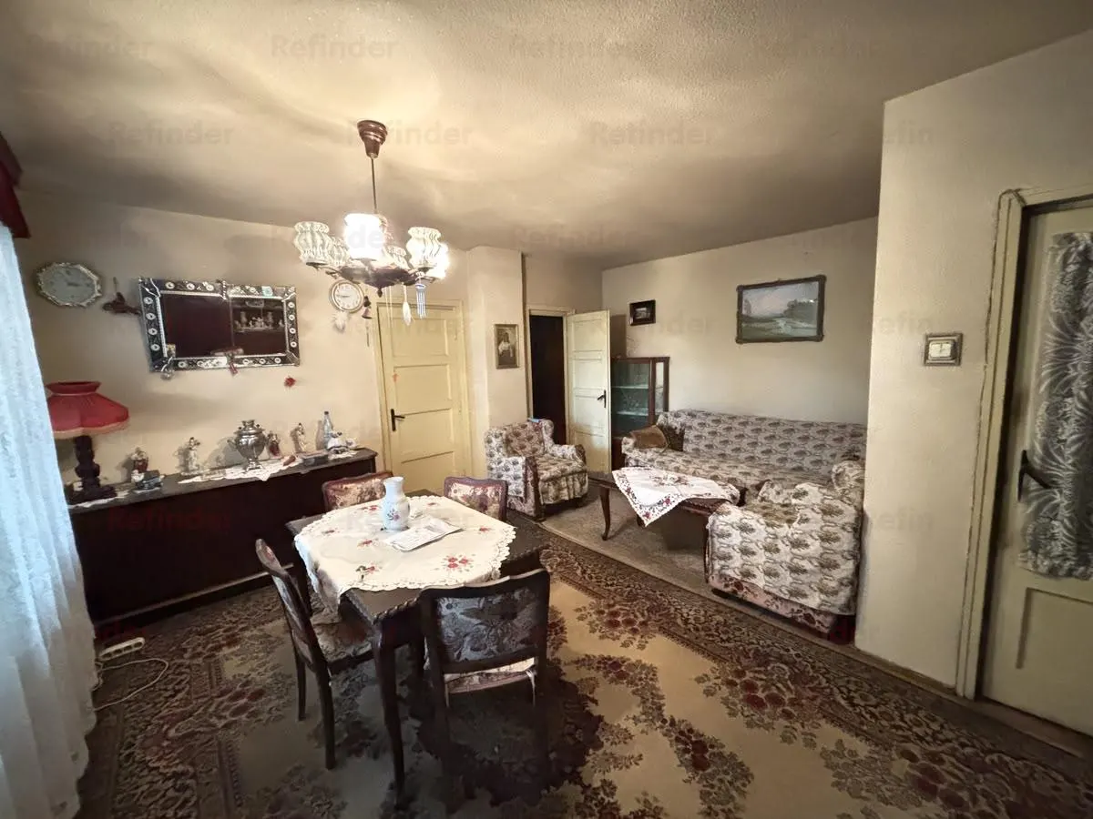 Vânzare apartament 2 camere | ultracentral | Bd Magheru - Piata Romană | etaj 3/9 | vedere spate | 57 mp utili | la 50 m de metrou Piața Romană - foto 3