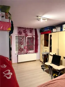 RECO Apartament spatios cu 3 camere - zona Decebal - foto 3