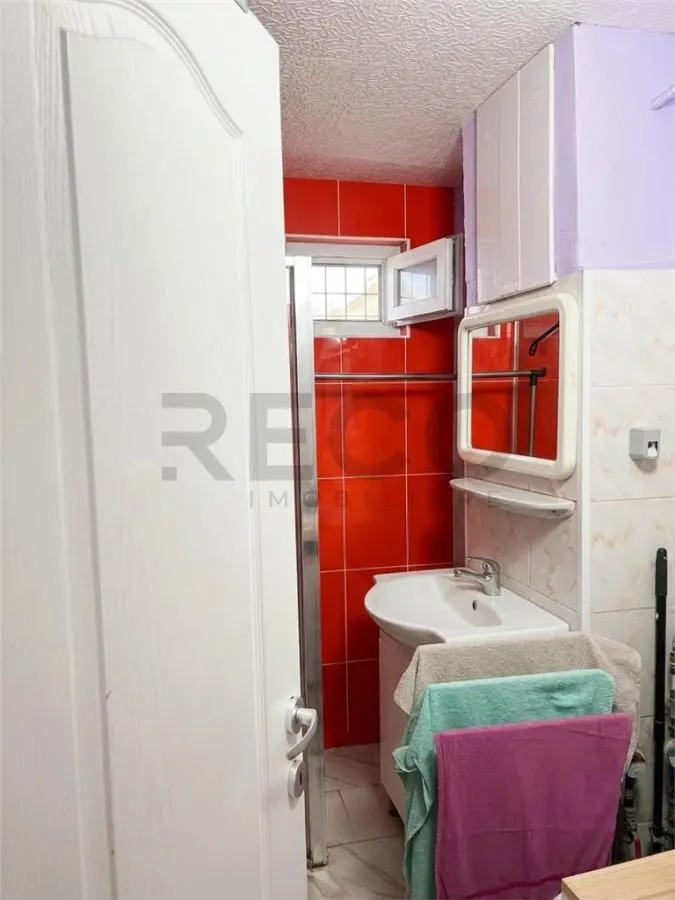 RECO Apartament spatios cu 3 camere - zona Decebal - foto 7