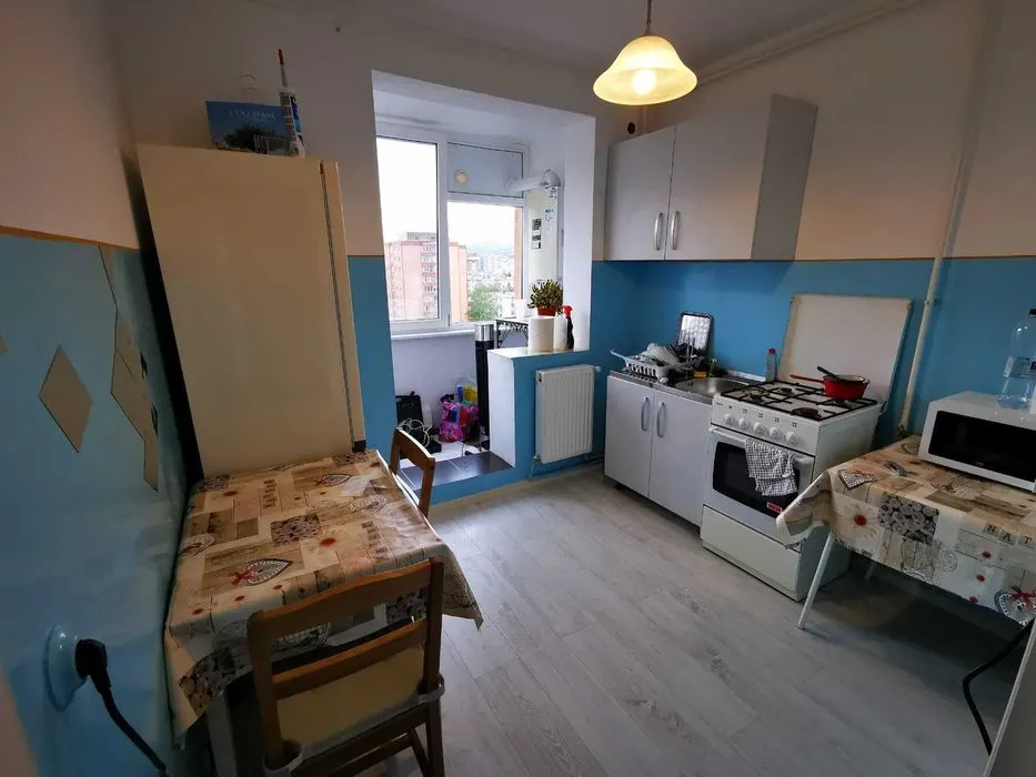 Apartament 2 camere etaj intermediar zona Vlahuta - foto 3