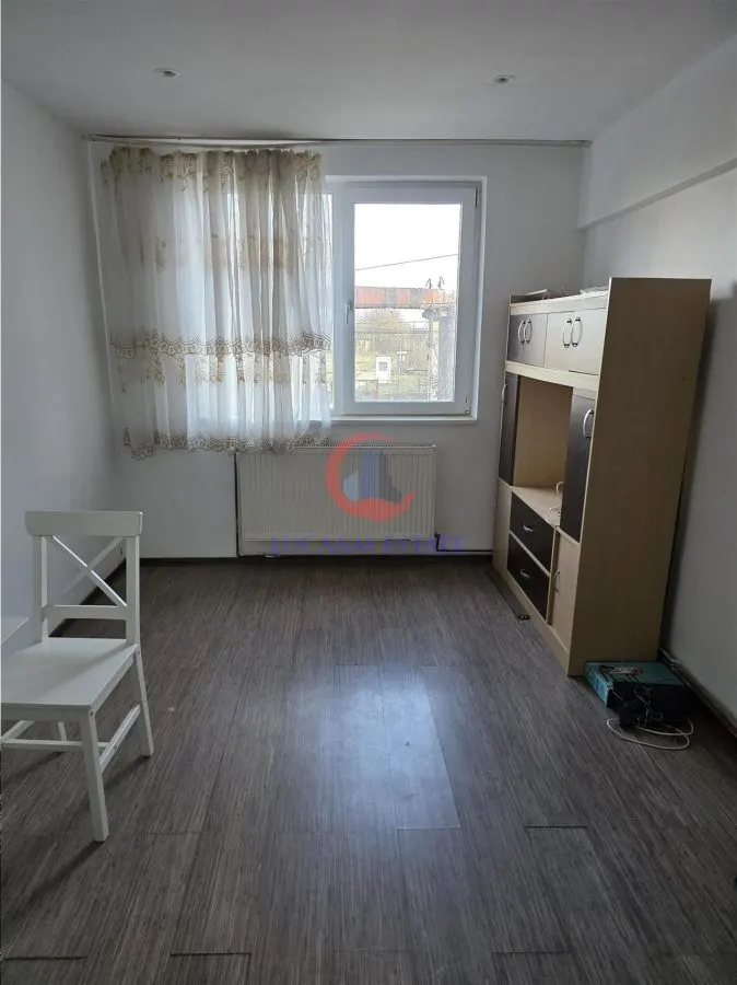 Investitie sigura , 2 garsoniere independente ,Etaj 1  langa Bega Bujorilor Sagului - foto 5