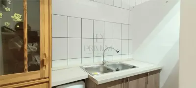 Spatiu comercial cu vitrina si trafic pietonal - Semicentral - foto 4