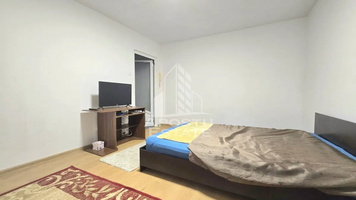 Apartament o camera decomandat zona Take Ionescu - foto 1