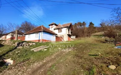 Casa 330 mp + teren 777 mp Sebis 9 camere ,vedere panoramica - Sebis
