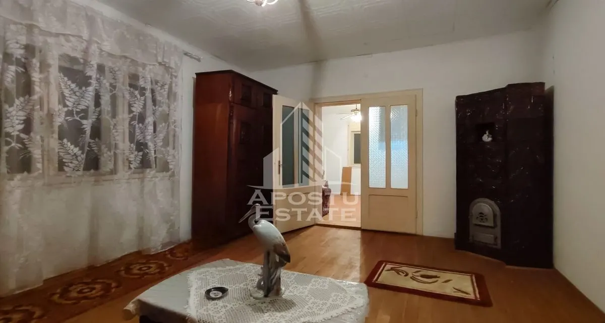 Casa 330 mp + teren 777 mp Sebis 9 camere ,vedere panoramica - foto 11