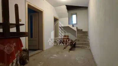 Casa 330 mp + teren 777 mp Sebis 9 camere ,vedere panoramica - foto 10