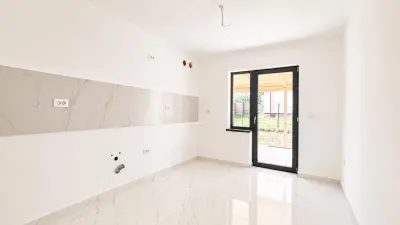 Capat CUG Vila moderna  4 camere 2 bai Lunca Cetatuii - foto 5