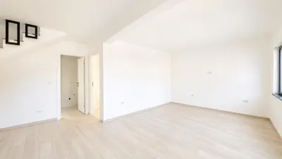 Capat CUG Vila moderna  4 camere 2 bai Lunca Cetatuii - foto 3
