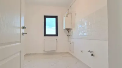 Capat CUG 3 camere D  curte 55 mp  intabulata Lunca Cetatuii - foto 3