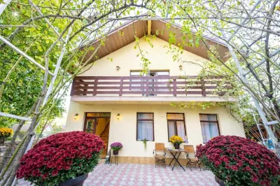Vila single 4 camere  2 bai S =  193 mp + teren 500 mp Valea Lupului - Iasi
