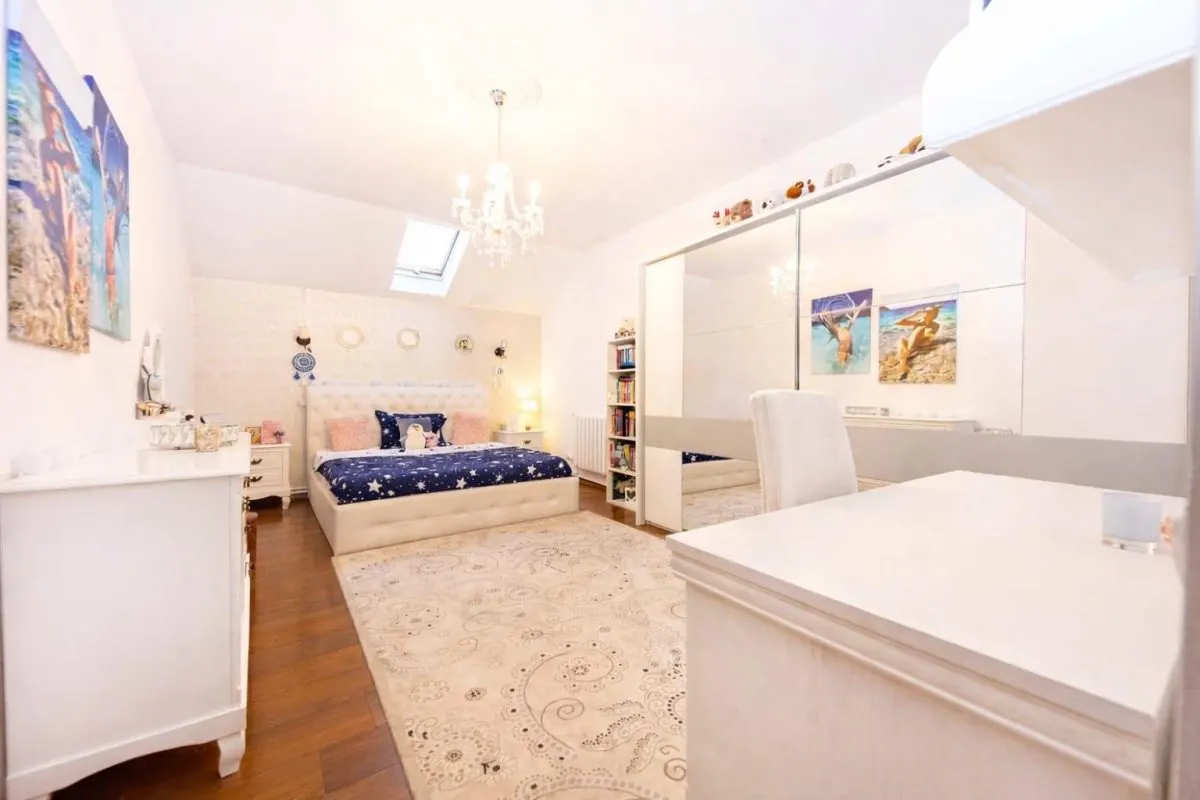 Vila single 4 camere  2 bai S =  193 mp + teren 500 mp Valea Lupului - foto 15